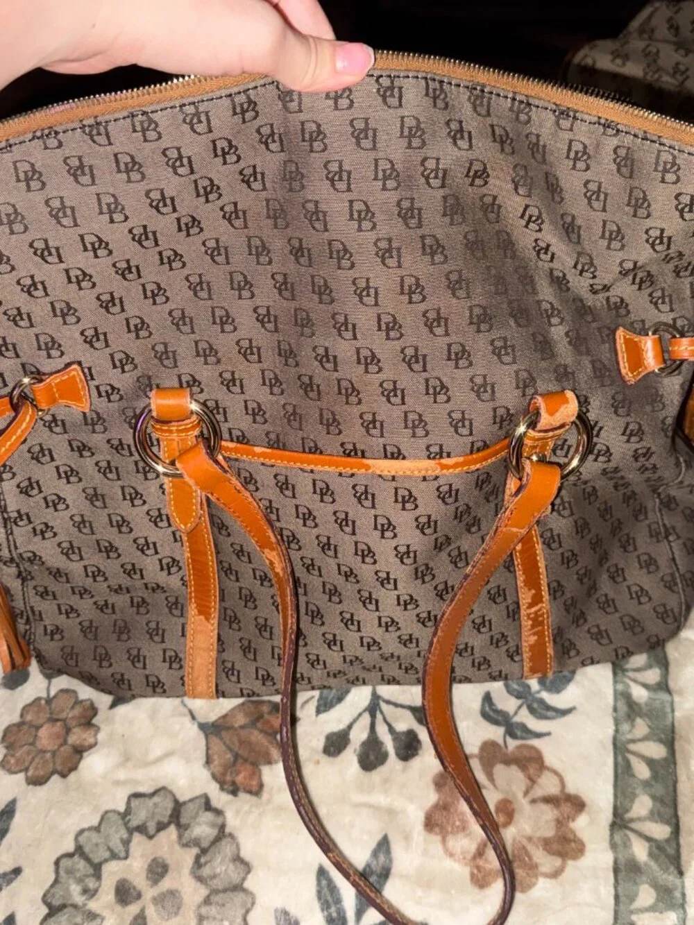 Dooney & Bourke great